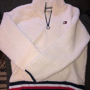 Tommy Hilfiger pull over Sherpa material